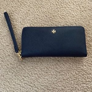 Authentic Tory Burch Wristlet Wallet
